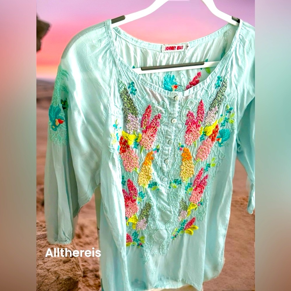HPπJohnny Was Top with embroidered flowers - Picture 3 of 16
